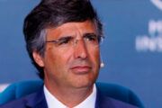 Vorcaro encomendou dossiês sobre André Esteves, apontam documentos