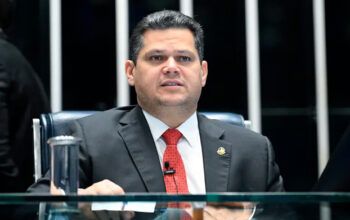 Alcolumbre destrava PEC do fim da escala 6×1 e envia proposta à CCJ