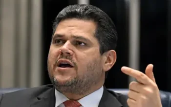 Alcolumbre sinaliza que busca reaproximação com Lula e pode pautar fim da 6×1 após as eleições