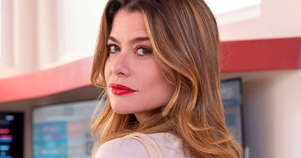Alinne Moraes diz que não beijou ninguém desde separação: “Não tenho pressa”