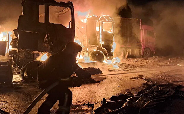 Ataque russo próximo a Kiev deixa pelo menos 37 mortos, afirmaram autoridades ucranianas