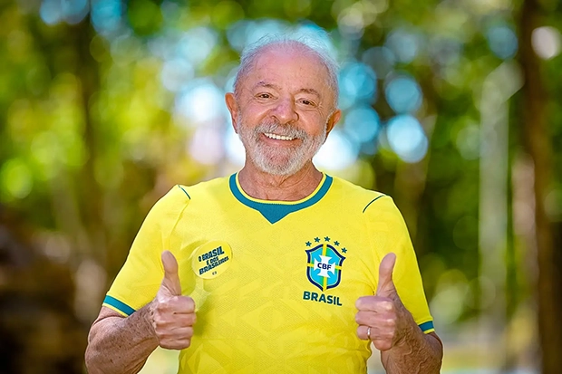 Atlas - Lula lidera todos os cenários de  primeiro e segundo turno na corrida eleitoral