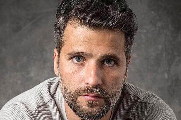Bruno Gagliasso é criticado após reclamar de lanchonete fechada