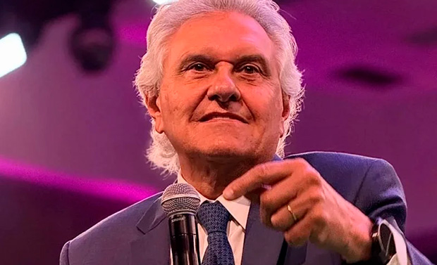 Flávio teve que falar sobre tantos “escândalos” que não sobrou tempo para apresentar propostas, diz Caiado