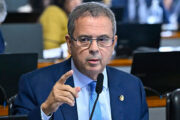 Candidata trans do RN acusa Rogério Marinho de homofobia após PL retirar seu nome das urnas