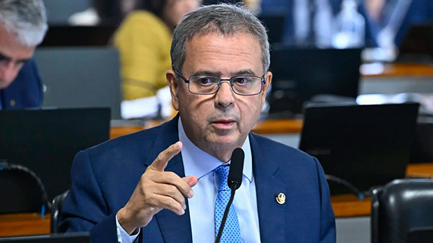 Candidata trans do RN acusa Rogério Marinho de homofobia após PL retirar seu nome das urnas