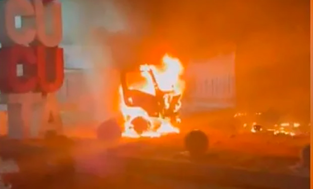 Carro-bomba explode em Cúcuta e deixa 11 feridos na Colômbia