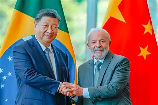 Casa Branca ataca o Brasil por manter relações comerciais com a China
