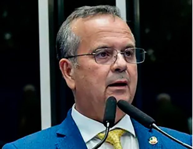 Coordenador da campanha de Flávio Bolsonaro diz que PSD atua para reeleger Lula