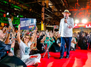 Dados da Quaest apontam que Lula começa a campanha melhor do que em 2022