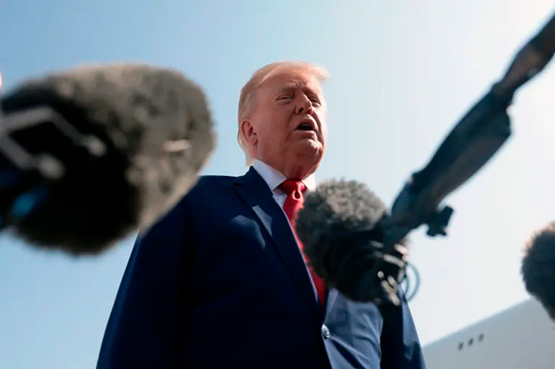 Democratas planejam ofensiva judicial contra Trump que pode chegar ao impeachment