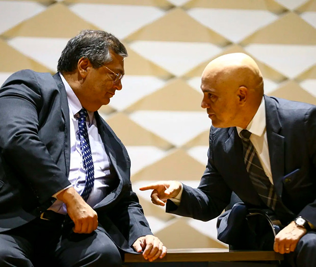 Dino e Moraes defendem rediscussão do diploma de jornalista em meio a caso envolvendo a Globo