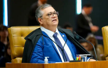 Dino retira sigilo de decisões sobre investigação de corrupção no Maranhão