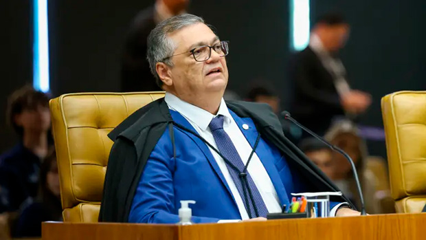 Dino retira sigilo de decisões sobre investigação de corrupção no Maranhão