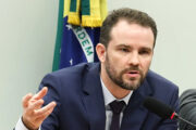 Durigan diz que aumento da dívida decorre dos juros, não dos gastos