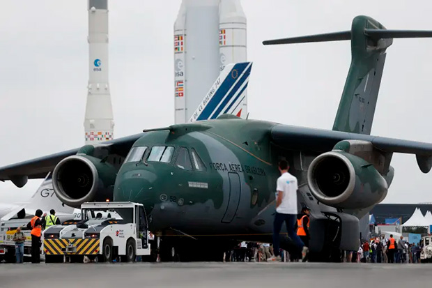 Embraer fecha venda de dois KC-390 para a Colômbia