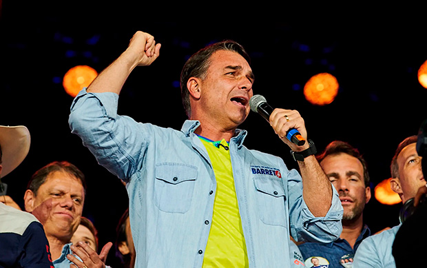 Flávio Bolsonaro cancela evento em Ribeirão Preto (SP) e não explica motivo