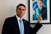 Flávio reage a veto de Moraes a visita a Bolsonaro e ameaça: “Tem dia e hora para acabar”