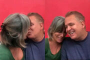 Glória Pires surge aos beijos com marido e ganha declaração apaixonada
