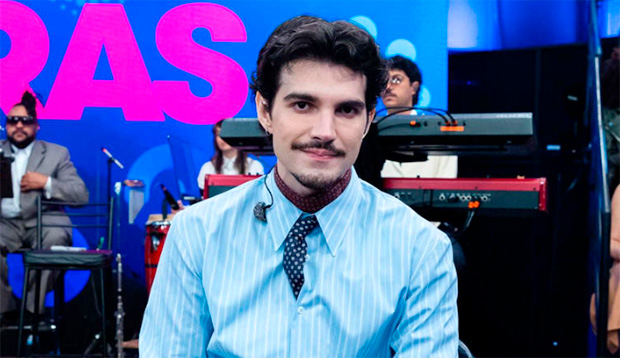 Jão expõe dor pela morte do pai após um ano e a dificuldade de voltar aos palcos