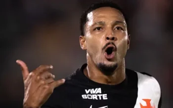 Jogador do Vasco é alvo de buscas em operação contra tráfico de armas e drogas