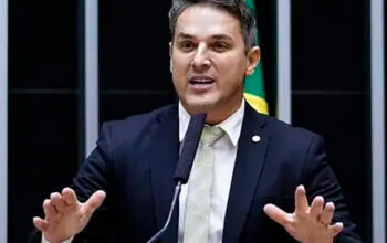 Líder nas pesquisas no RS, bolsonarista Zucco tem candidatura suspensa pelo TRE