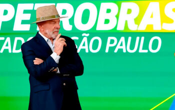 Lula quer Petrobras de volta à distribuição e prevê expansão de refino e gás