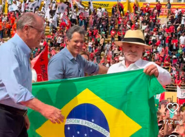 Lula segue na liderança da corrida eleitoral, diz pesquisa BTG/Nexus divulgada nesta segunda-feira (24).