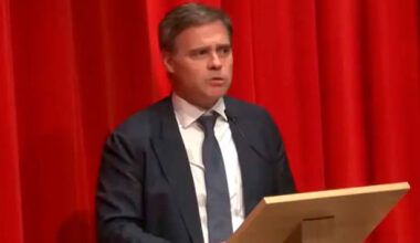 Mendonça diz que STF lhe trouxe “infelicidade” e que salário dá “condição média de vida”