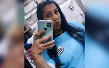 Mulher trans é achada morta com sinais de violência e cabeça esmagada no Guarujá (SP)