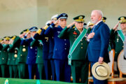No Dia do Soldado, Lula exalta mulheres no Exército e propõe investimentos na Defesa