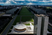 Operação mira grupo que planejava atentados e invasões em Brasília nas eleições de 2026