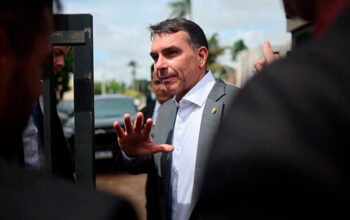 PT aciona STF por vazamentos de áudios de Lulinha para campanha de Flávio Bolsonaro