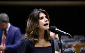 PT denuncia violência de gênero contra deputada Camila Jara na FIEMS