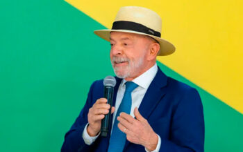 Força eleitoral de Lula está concentrada no Nordeste, entre católicos e nos segmentos de menor renda e escolaridade, Queast