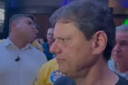 Tarcísio usa opressão de Israel na Bíblia para fazer discurso político em culto