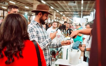 35ª edição da Expocachaça apresenta rótulo de R$ 15 mil com diamante cravado