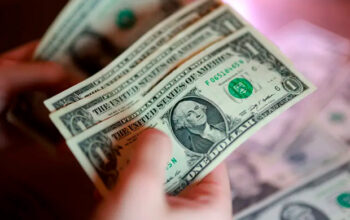 Dólar fecha em alta a R$ 5,17 após inflação dos EUA