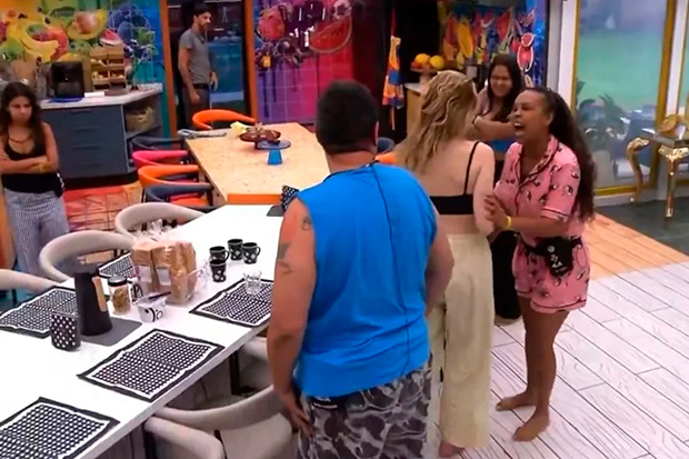 Expulsa por agredir Ana Paula, Sol entrou na menopausa durante o BBB26