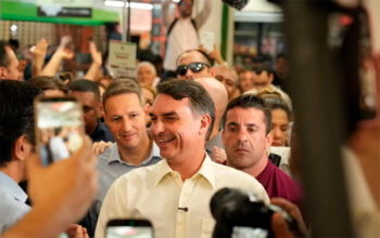Flávio Bolsonaro diz que já prestou contas sobre 'Dark Horse' e tenta colar caso Master a Lula