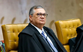 Dino autoriza PF a acessar dados de operação contra produtora de Dark Horse