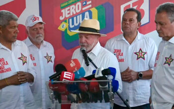 Lula volta a defender política para cuidar de idosos: "Obrigação do Estado"