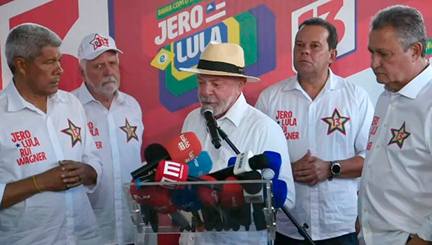 Lula volta a defender política para cuidar de idosos: "Obrigação do Estado"