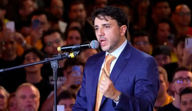 Renan Santos defende fim da Justiça trabalhista e diz que CLT “já era”