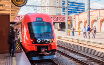 Trabalhadores ferroviários discutem paralisação em três linhas da CPTM