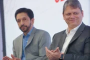 TRE manda Tarcísio e Nunes apagarem propaganda oficial das redes