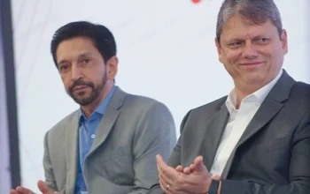 TRE manda Tarcísio e Nunes apagarem propaganda oficial das redes