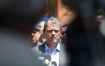 TRE-SP libera vídeo de Tarcísio como Chucky e derruba multa contra petista