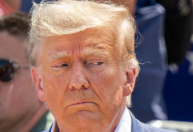 Trump pressiona países a escolher lado na corrida global da inteligência artificial: EUA ou China