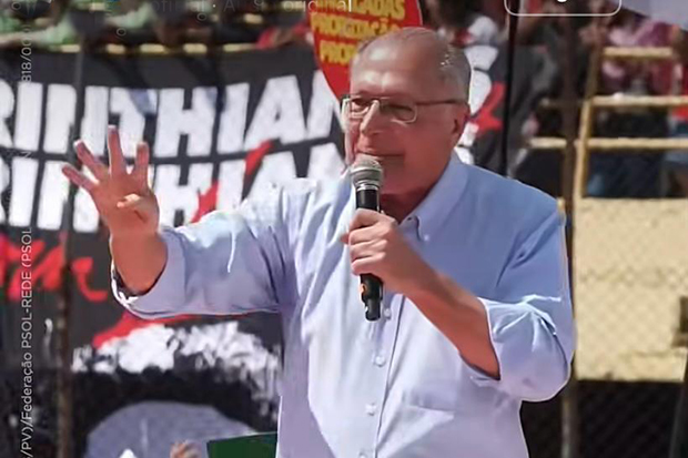 Alckmin cobra investigação sobre ligação de Tarcísio com o Banco Master: “traga a verdade”